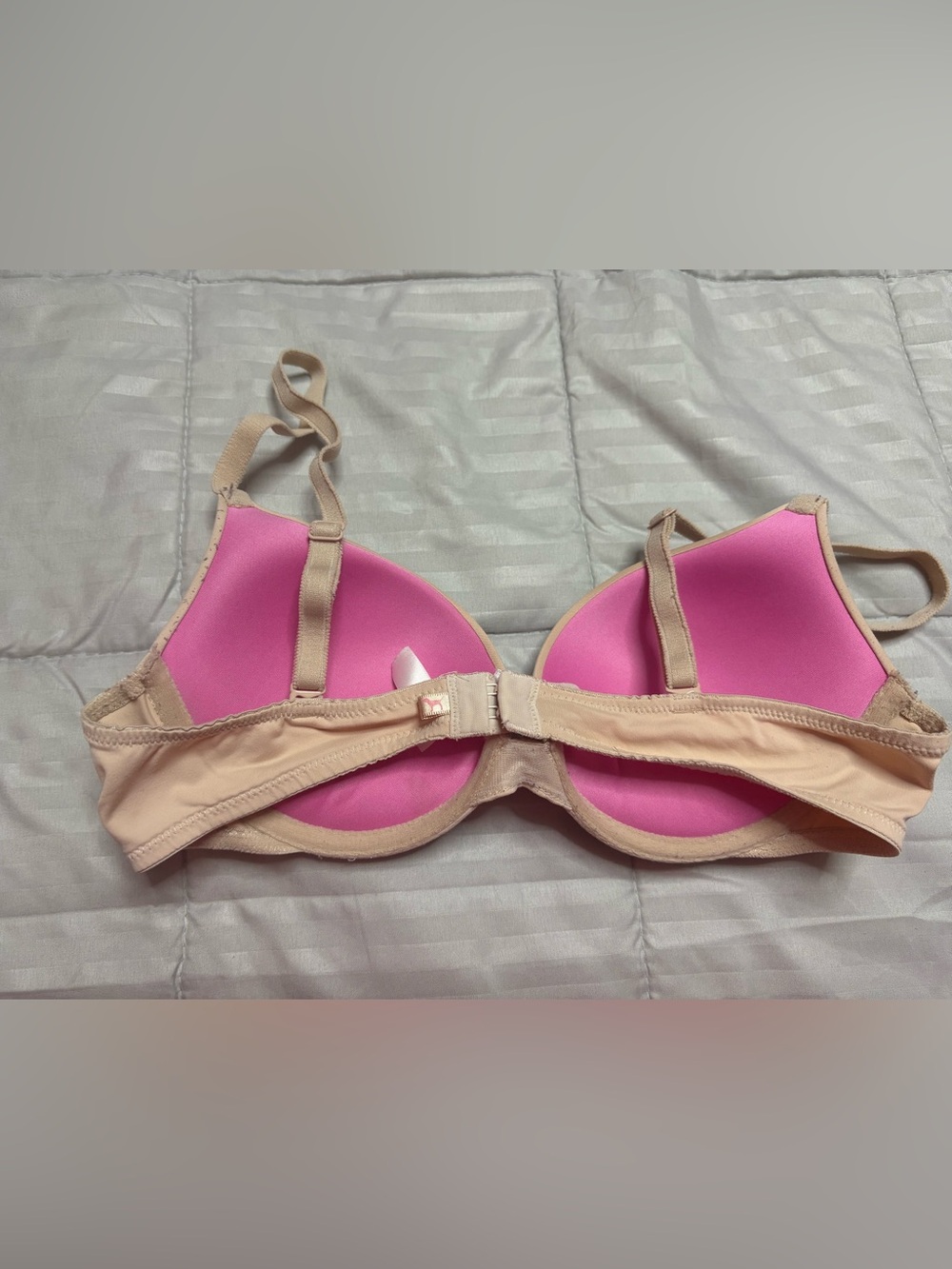 Everyday Smooth T-Shirt Push Up Bra by Pink VS - Picture 2 of 6